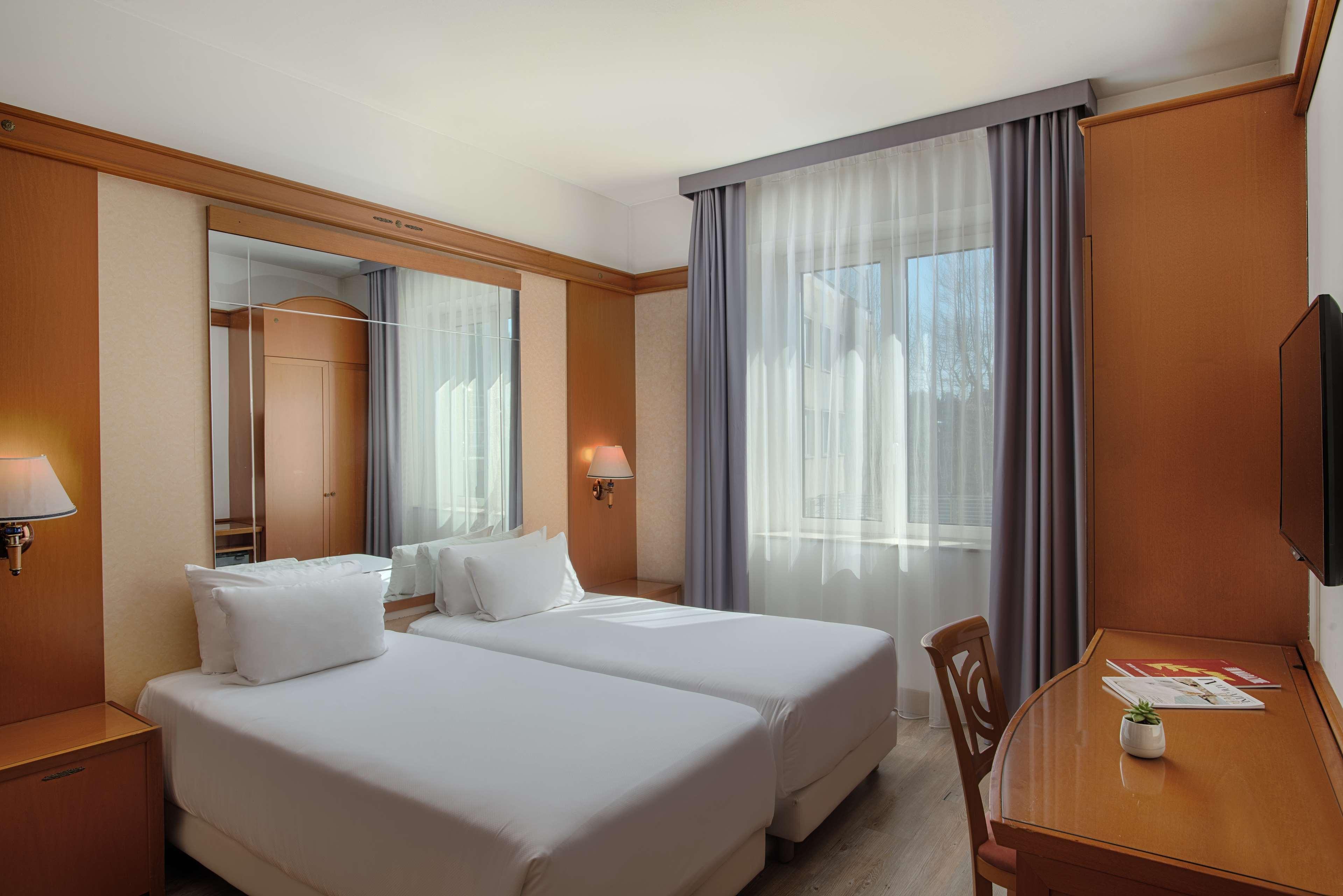 Nh Hotel 4*